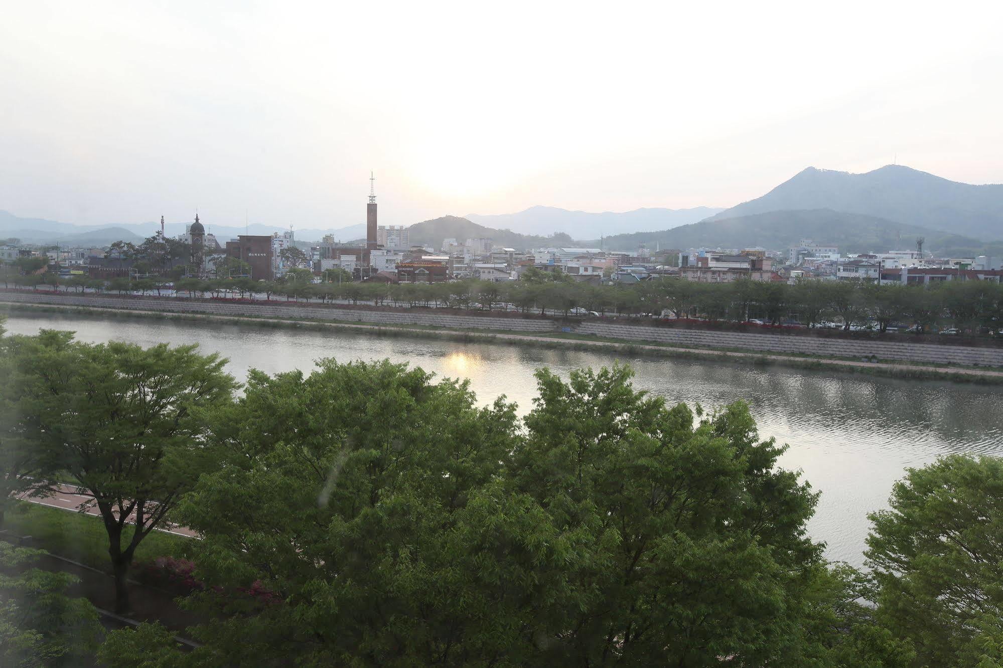 River Hotel Namwon Exterior foto