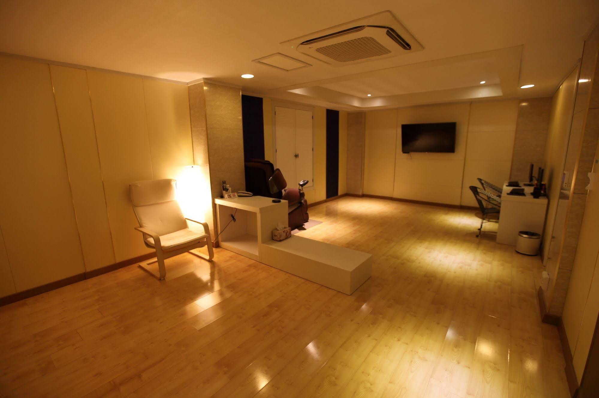 River Hotel Namwon Exterior foto