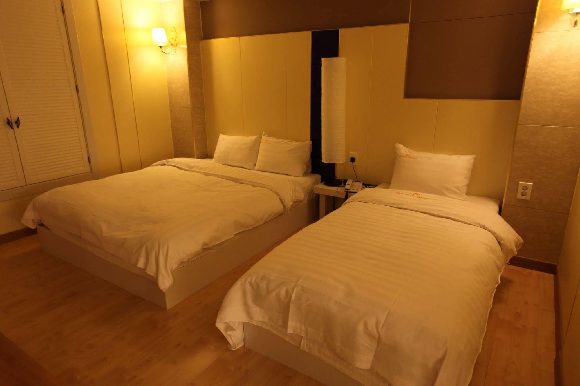 River Hotel Namwon Exterior foto